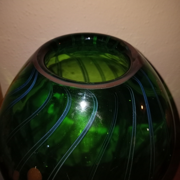Large Hand-blown Glass Vase - Picture 8 of 9